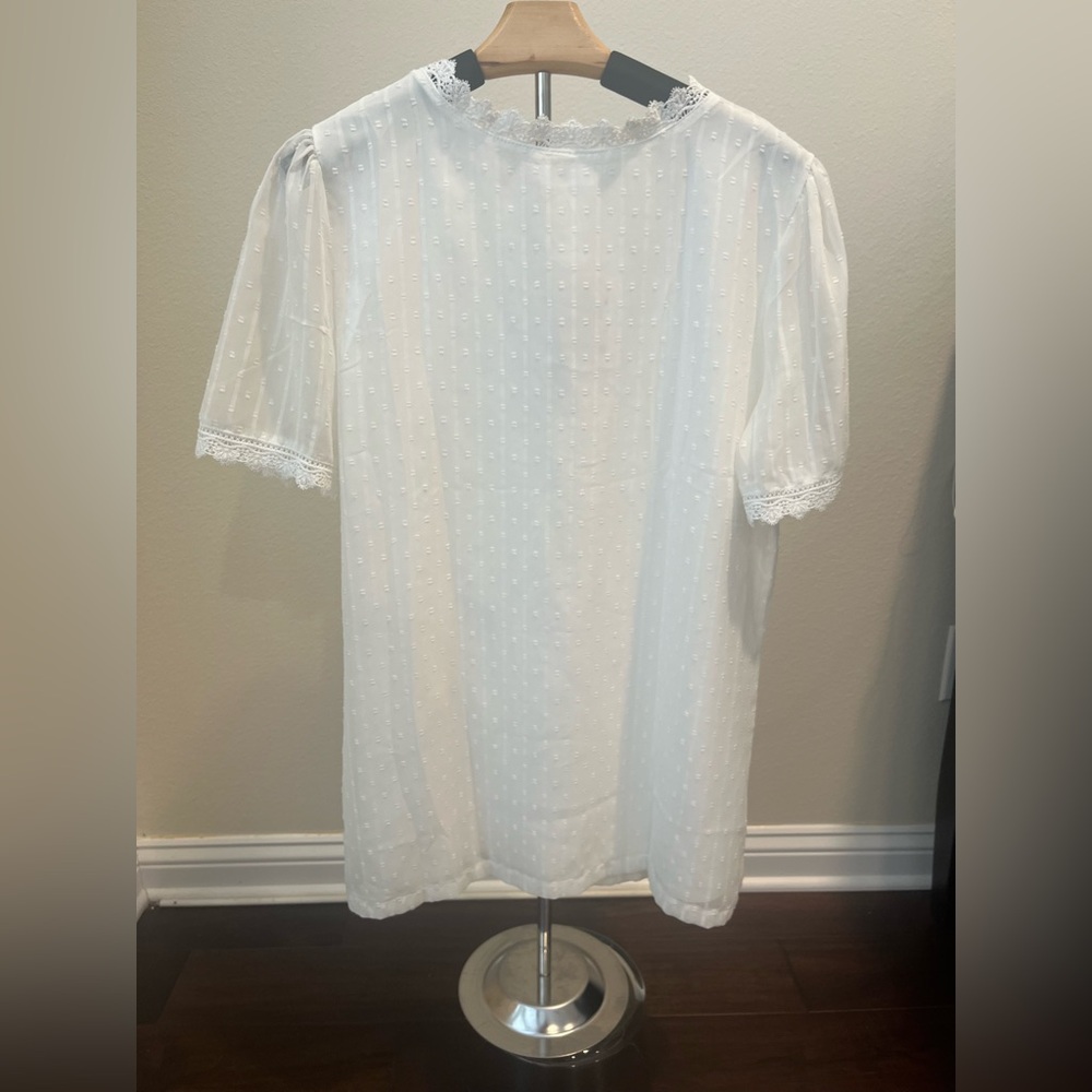 White V-Neck Tunic with Short Sleeves - Picture 7 of 8